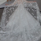 Robe de mariée longue blanche de rêve en tulle et dentelle avec voile C4105