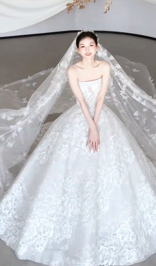 Robe de mariée longue blanche de rêve en tulle et dentelle avec voile C4105