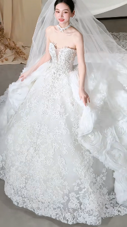 Robe de mariée longue blanche intemporelle en tulle et dentelle avec voile C4113