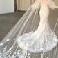 Robe de mariée sirène blanche en tulle et dentelle, manches longues et voile, C4116