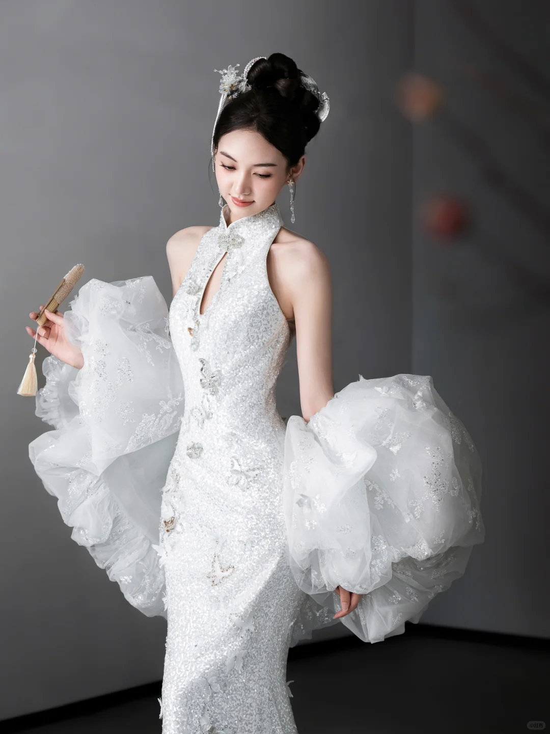 Robe de mariée longue sirène blanche intemporelle en satin et tulle à sequins, dos nu, C4117