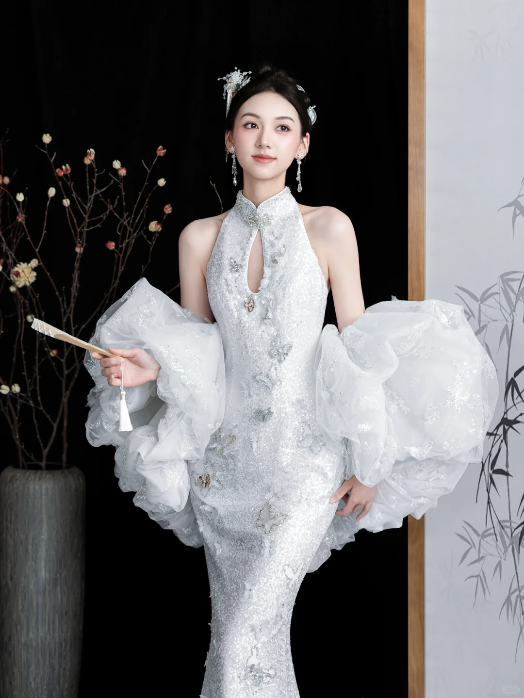 Robe de mariée longue sirène blanche intemporelle en satin et tulle à sequins, dos nu, C4117