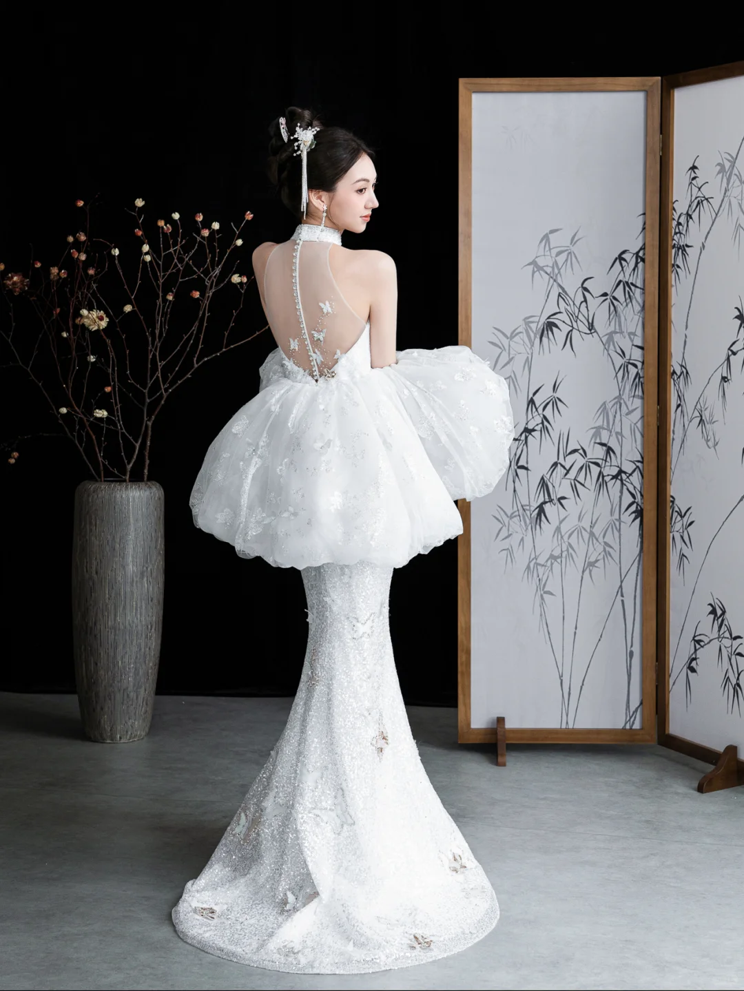 Robe de mariée longue sirène blanche intemporelle en satin et tulle à sequins, dos nu, C4117