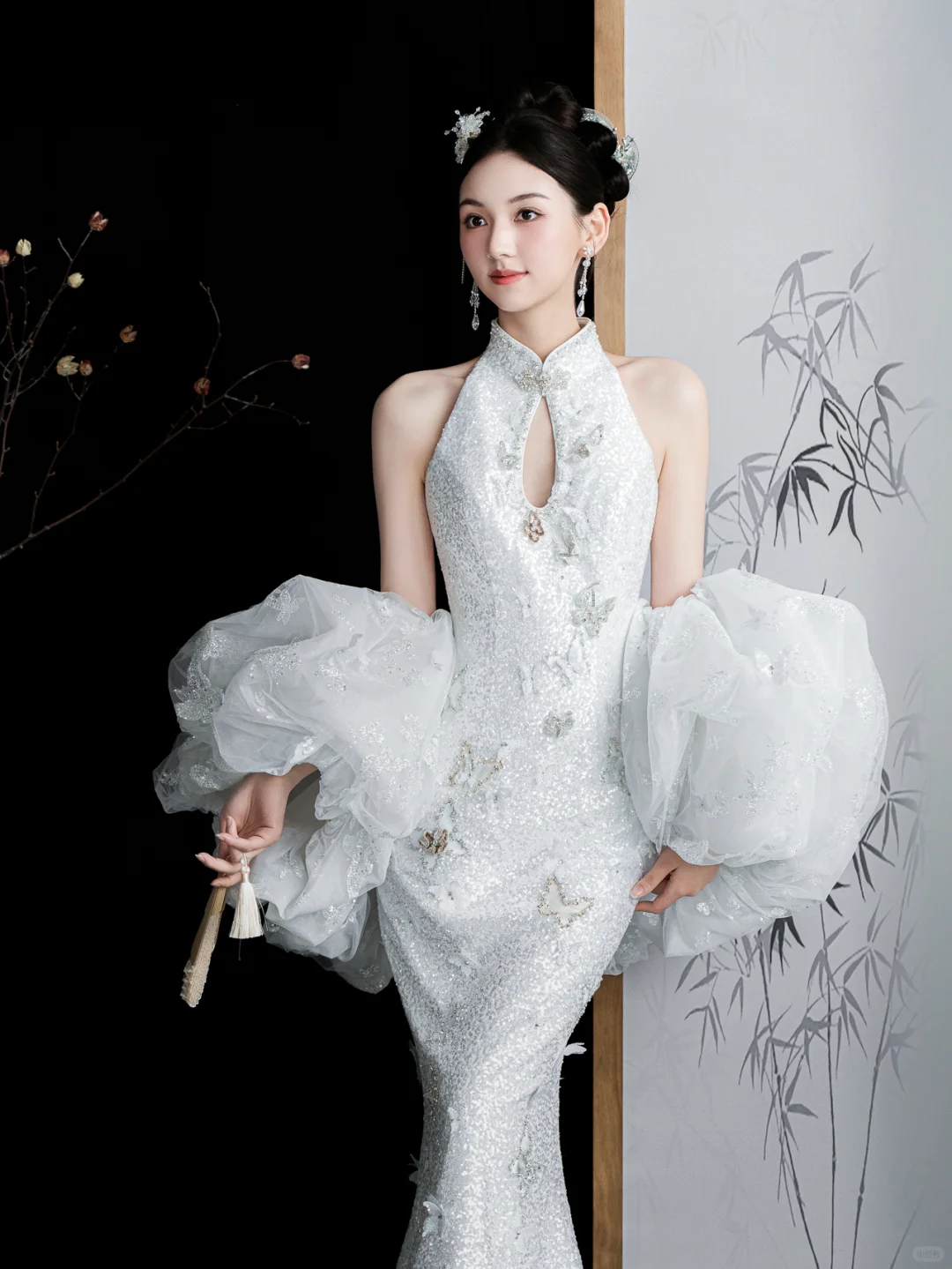 Robe de mariée longue sirène blanche intemporelle en satin et tulle à sequins, dos nu, C4117