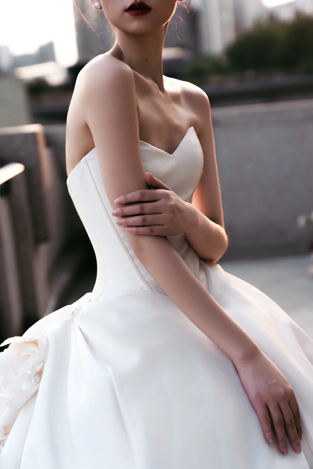 Robe de mariée longue en satin, simple et élégante, sans bretelles, avec voile, C4123