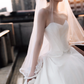 Robe de mariée longue en satin, simple et élégante, sans bretelles, avec voile, C4123