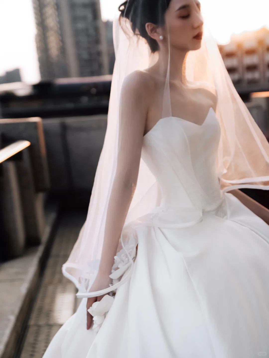 Robe de mariée longue en satin, simple et élégante, sans bretelles, avec voile, C4123