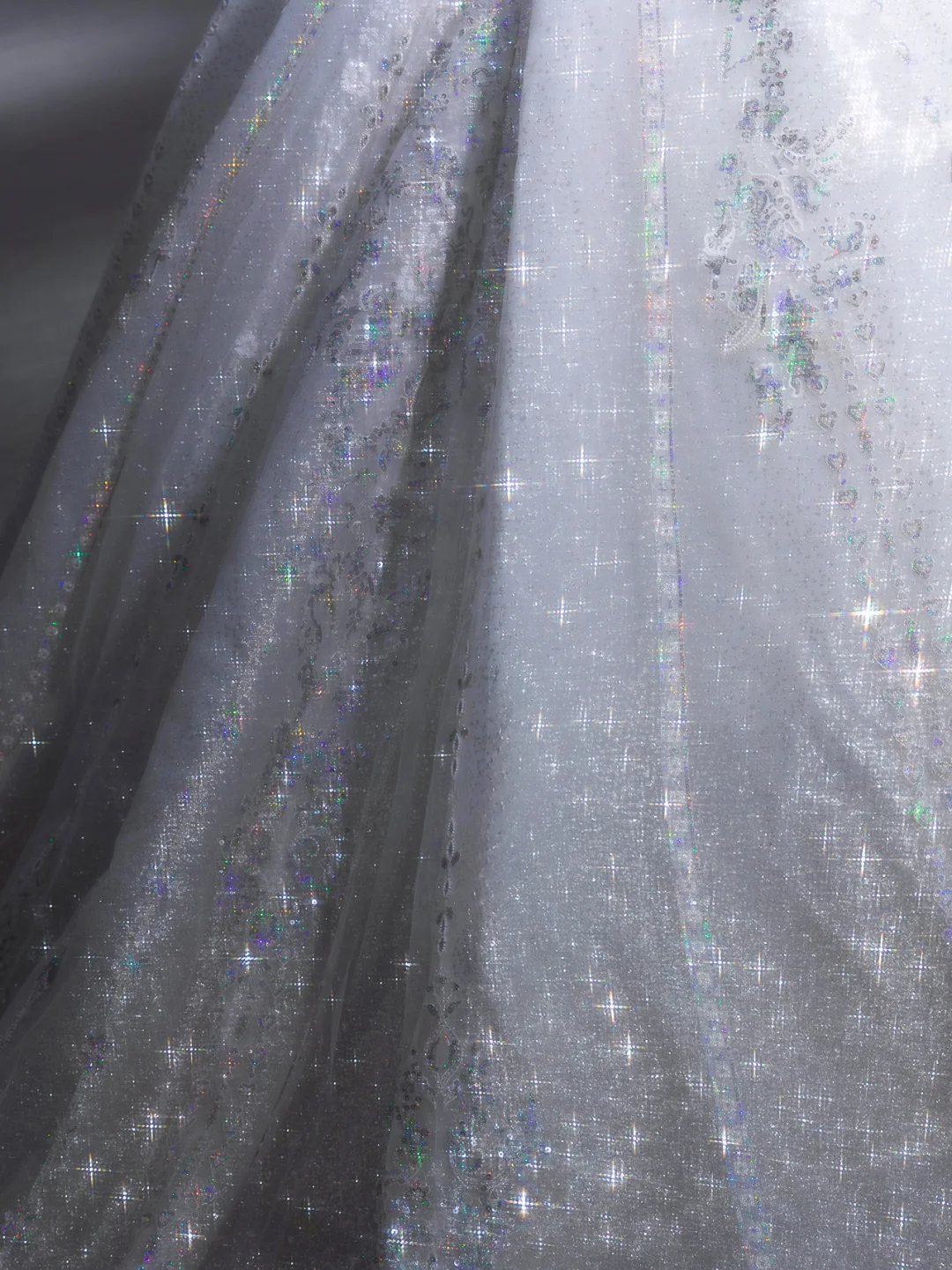 Robe de mariée longue en tulle à sequins et voile, style bal intemporel, C4125