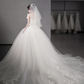Robe de mariée longue élégante en satin et tulle, sans bretelles, avec voile, C4126