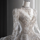 Robe de mariée longue en tulle, dentelle, sequins, perles, manches longues, style bal intemporel, C4131