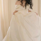 Robe de mariée longue en satin à épaules dénudées et élégante C4133
