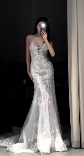 Superbe robe de mariée sirène longue bustier en satin et tulle perlé C4145