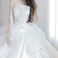 Robe de mariée longue blanche élégante, bustier, en satin, mousseline de soie, sequins, perles et gants, C4147