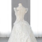 Jolie robe de mariée sirène longue en tulle, col en V, paillettes et perles C4150