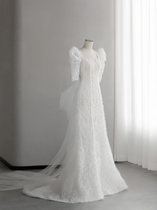 Robe de mariée sirène chic et élégante, en satin, tulle et plumes, manches courtes, longue, C4155