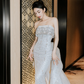 Robe de mariée longue sirène intemporelle sans bretelles en satin à sequins et perles C4160