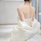 Robe de mariée longue bustier en satin avec nœud et dos nu, style bal de rêve, C4195