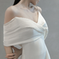 Robe de mariée longue en satin à bretelles spaghetti et coupe trapèze unique C4196