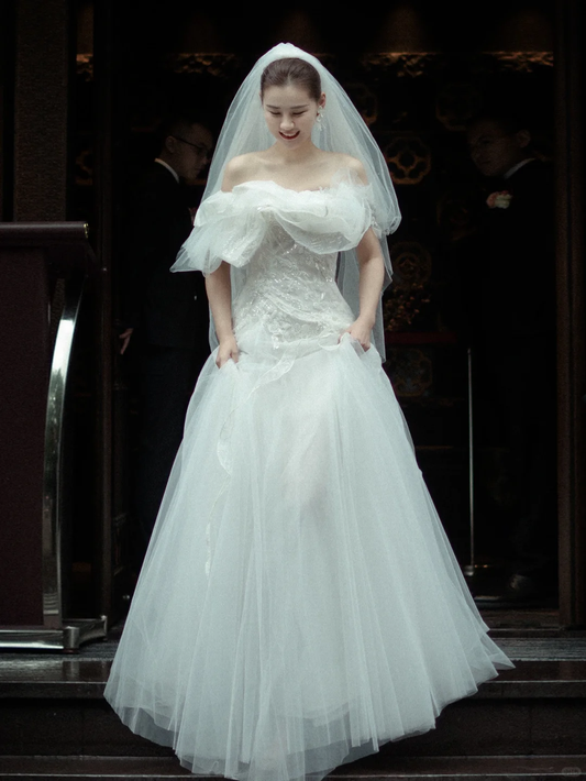 Robe de mariée longue en tulle et dentelle, épaules dénudées, avec voile, C4205