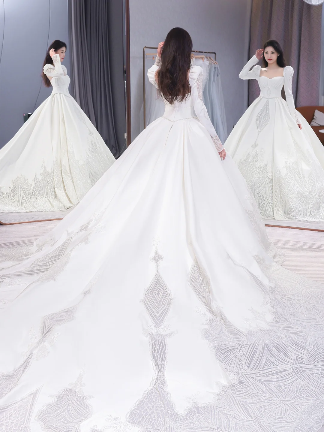 Robe de mariée élégante en satin à manches longues et col carré C4206