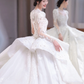 Robe de mariée longue en satin et tulle, intemporelle, avec appliques et perles, manches longues, C4207
