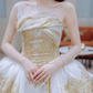 Superbe robe de mariée longue en satin sans bretelles avec appliques C4222