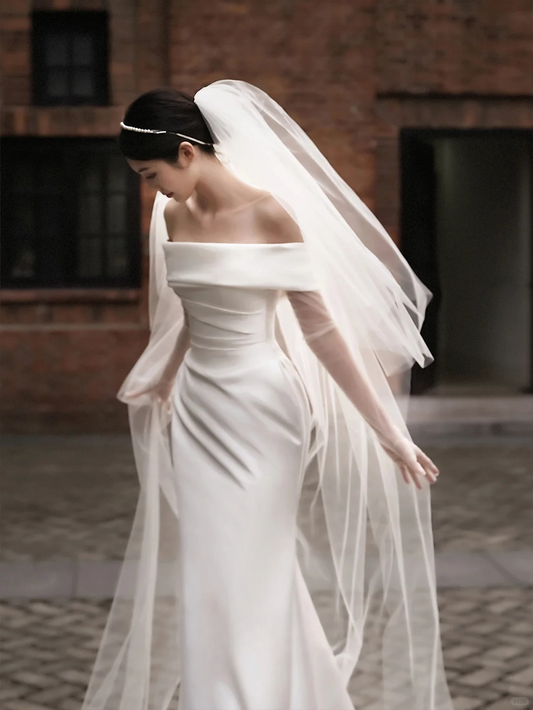 Robe de mariée longue élégante en satin et tulle, épaules dénudées, avec voile, style sirène, C4283