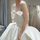 Robe de mariée longue en satin plissé, bustier, avec voile, C4286