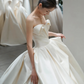 Robe de mariée longue en satin plissé, bustier, avec voile, C4286
