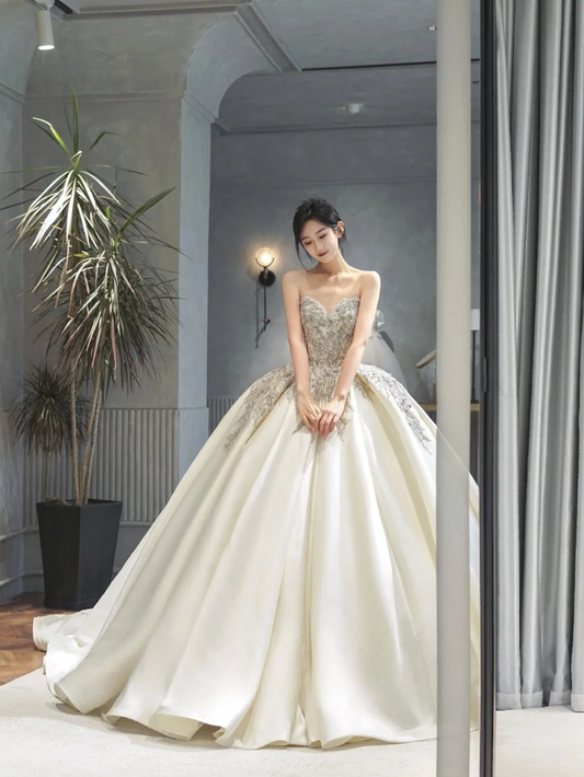 Robe de mariée longue en satin à sequins et décolleté en cœur, style intemporel, C4288