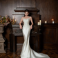 Robe de mariée longue sirène intemporelle sans bretelles en satin à sequins et perles C4304