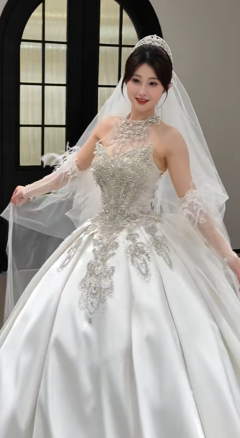 Robe de mariée longue en satin à sequins et perles, dos nu, style bal intemporel, avec voile, C4307