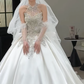 Robe de mariée longue en satin à sequins et perles, dos nu, style bal intemporel, avec voile, C4307
