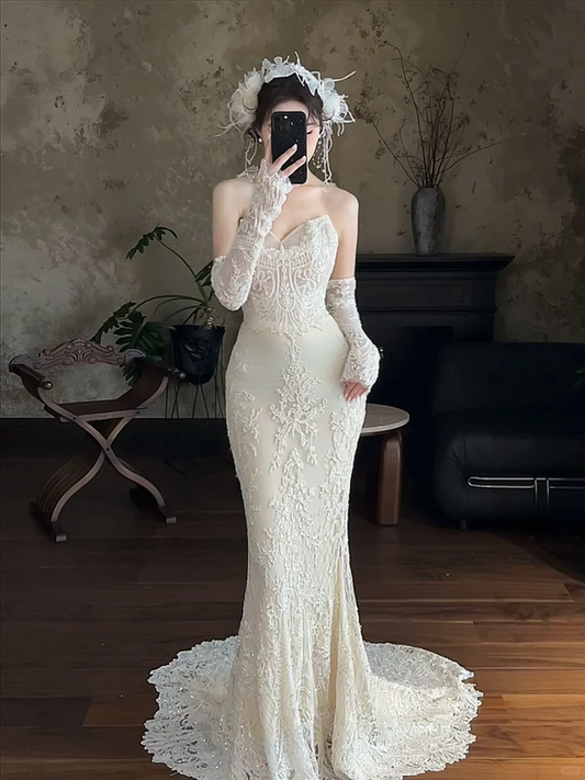 Robe de mariée sirène vintage sans bretelles en satin et dentelle avec voile, longue, C4313