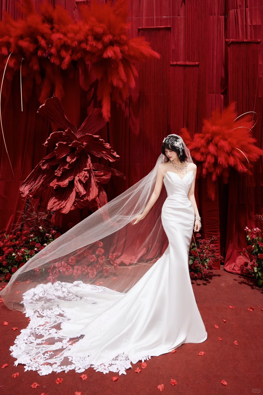 Robe de mariée sirène bustier en satin avec voile, longue et rêveuse, C4315