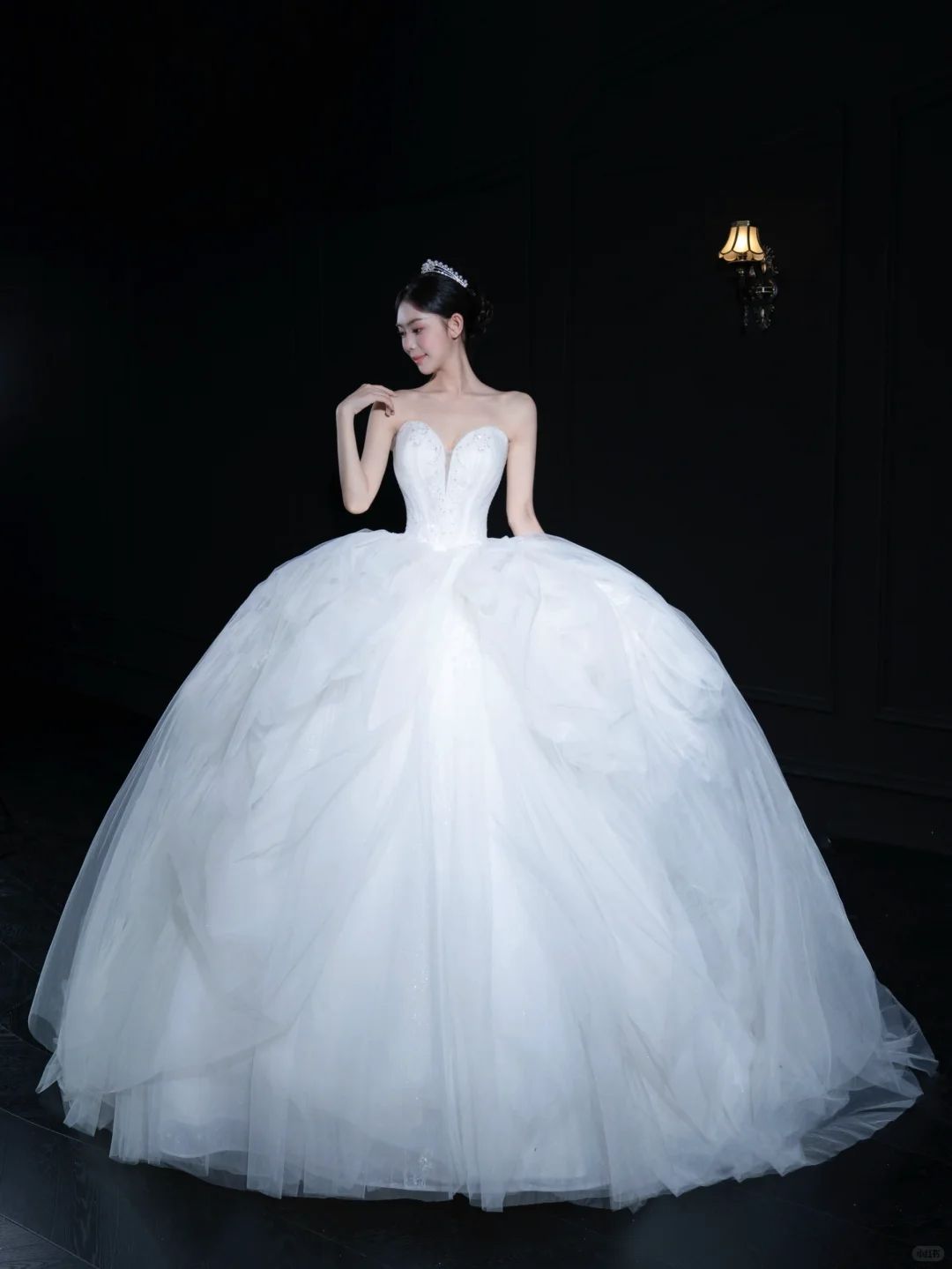 Robe de mariée longue en satin et tulle, sans bretelles, style bal intemporel, C4322