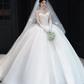 Robe de mariée longue en satin, bustier, avec appliques et gants, voile, C4324