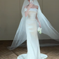 Robe de mariée sirène élégante en satin à épaules dénudées et voile avec gants C4327