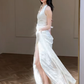 Robe de mariée longue en satin à col licou et fente, coupe trapèze, C4329