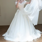 Robe de mariée longue élégante en mousseline de soie, épaules dénudées, C4333