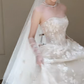 Robe de mariée longue en tulle et dentelle, bustier et voile, style rêveur, C4334