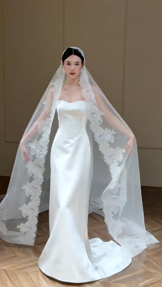 Robe de mariée longue élégante en satin, sans bretelles, style sirène, avec voile, C4337