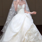 Superbe robe de mariée longue en mousseline de soie avec décolleté en cœur et voile C4349