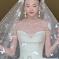 Superbe robe de mariée longue en mousseline de soie avec décolleté en cœur et voile C4349