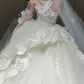 Superbe robe de bal bustier en satin et tulle avec appliques et manches en voile, robe de mariée longue C4354