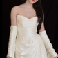 Robe de mariée longue en satin, coupe A, sans bretelles, avec manches, C4358