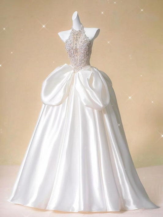 Jolie robe de mariée longue en satin à col licou et robe de bal C4365