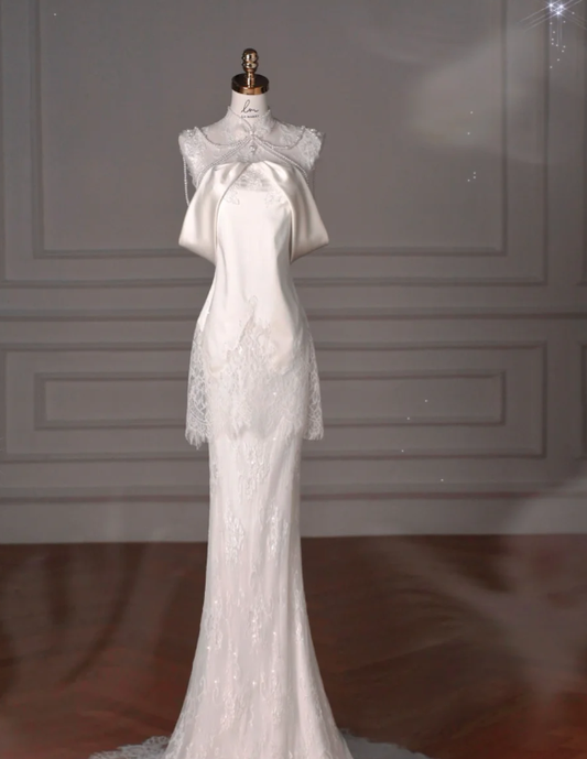 Superbe robe de mariée sirène longue en satin et dentelle perlée C4372