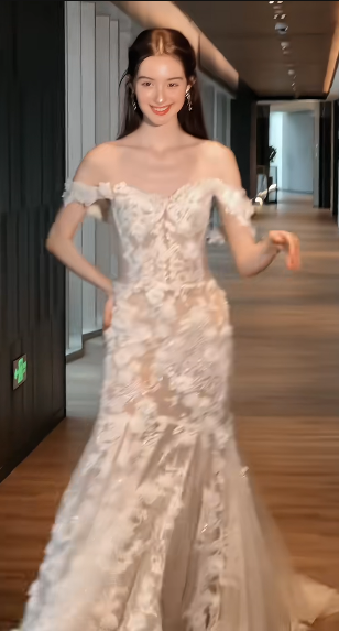 Robe de mariée sirène de rêve à épaules dénudées, en tulle et dentelle, avec voile, longue, C4375