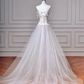 Jolie robe de mariée longue en tulle et dentelle avec bretelles spaghetti et appliques C4385